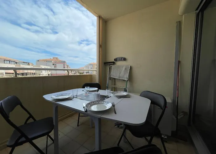 T2 Climatise Avec Loggia A 500 M De La - Fr-1-338-629 Appartement Sète